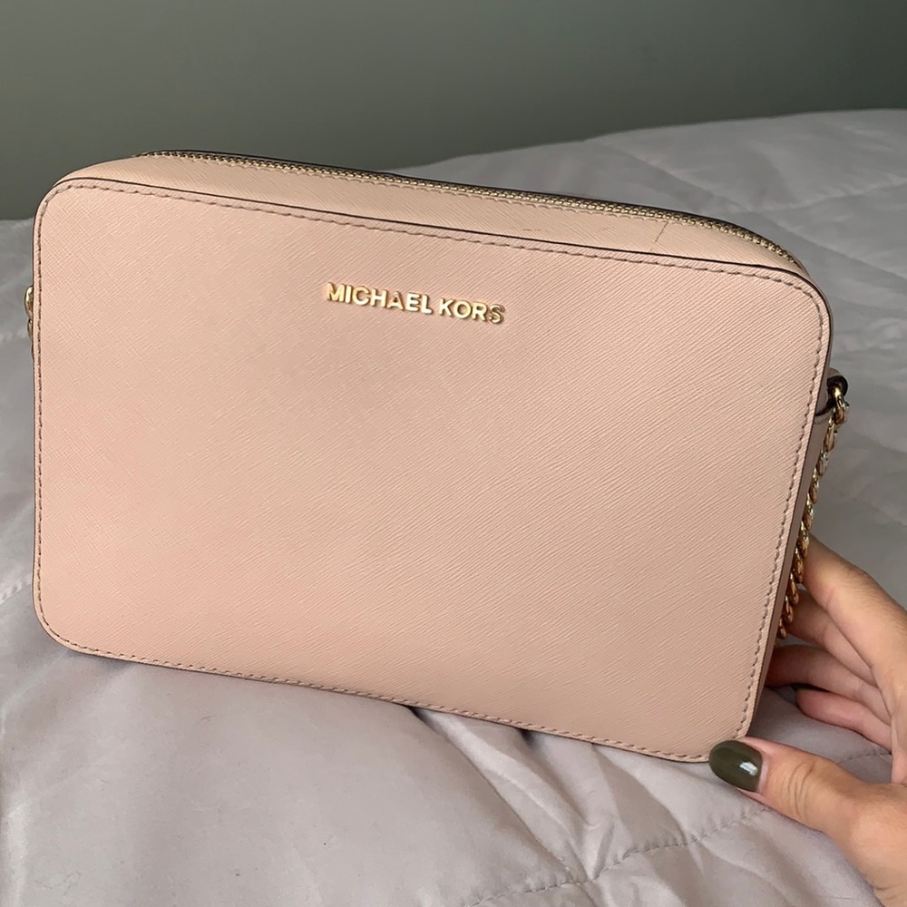 Michael Kors Jet Set Crossbody